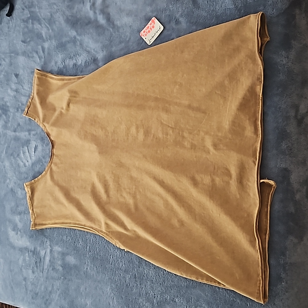 Free people movement tank